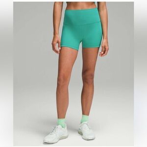 Lululemon Wunder Train Contour Fit 4” High Rise Short Kelly Green 10